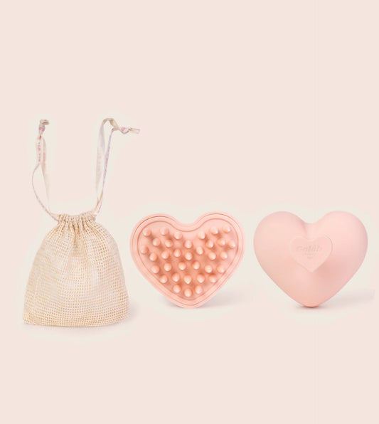 SIGNATURE GOLÂB HEART SHAMPOO BRUSH