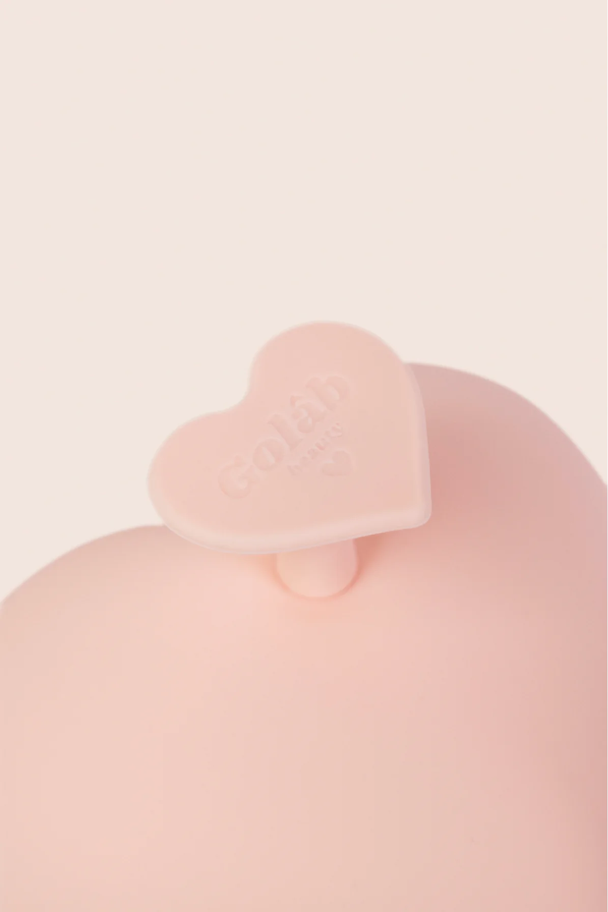 SIGNATURE GOLÂB HEART SHAMPOO BRUSH