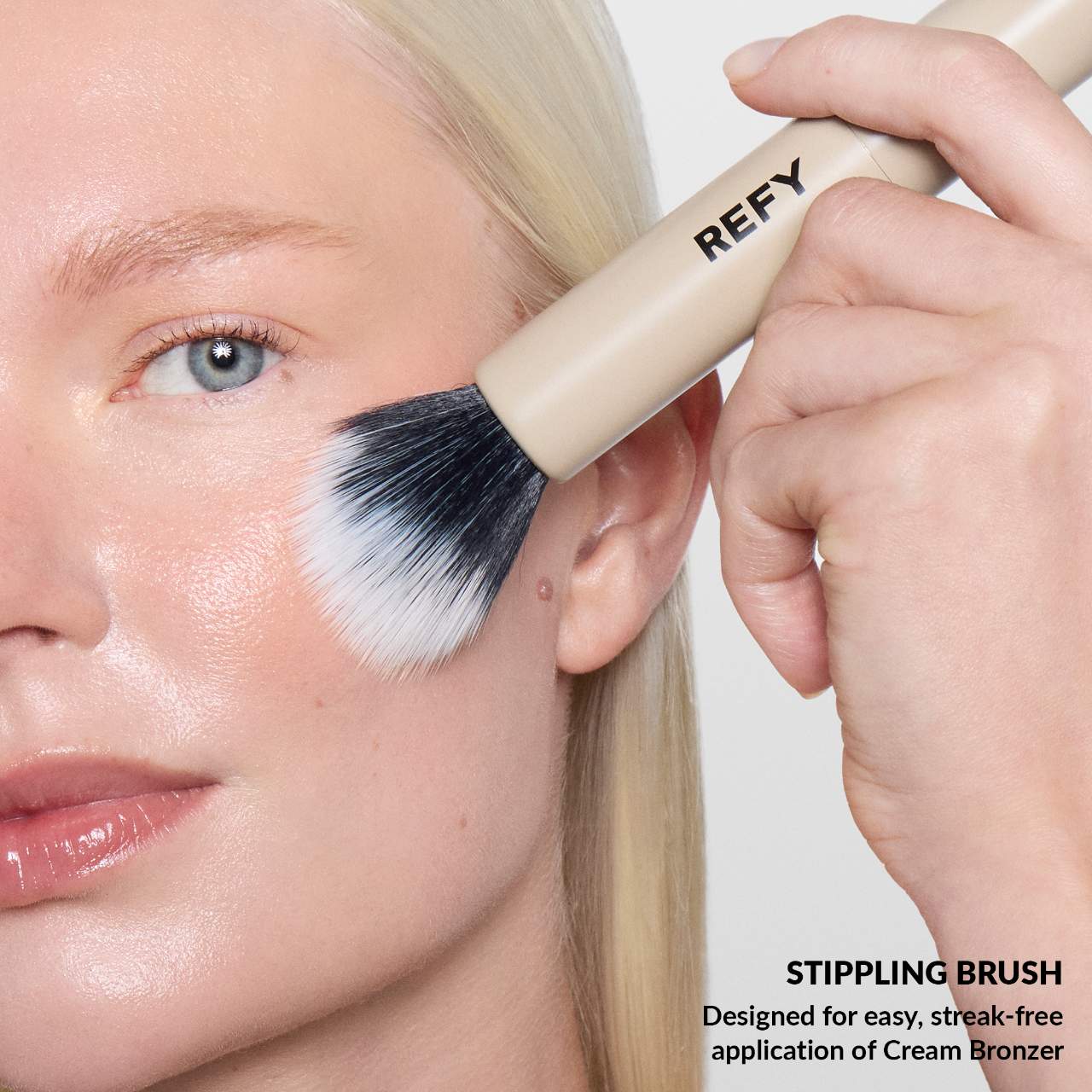REFY  Duo Face Brush