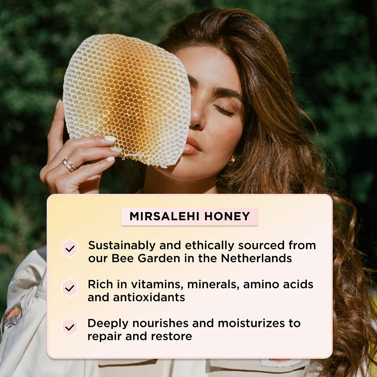 Gisou  Honey Infused Hair Wash Shampoo