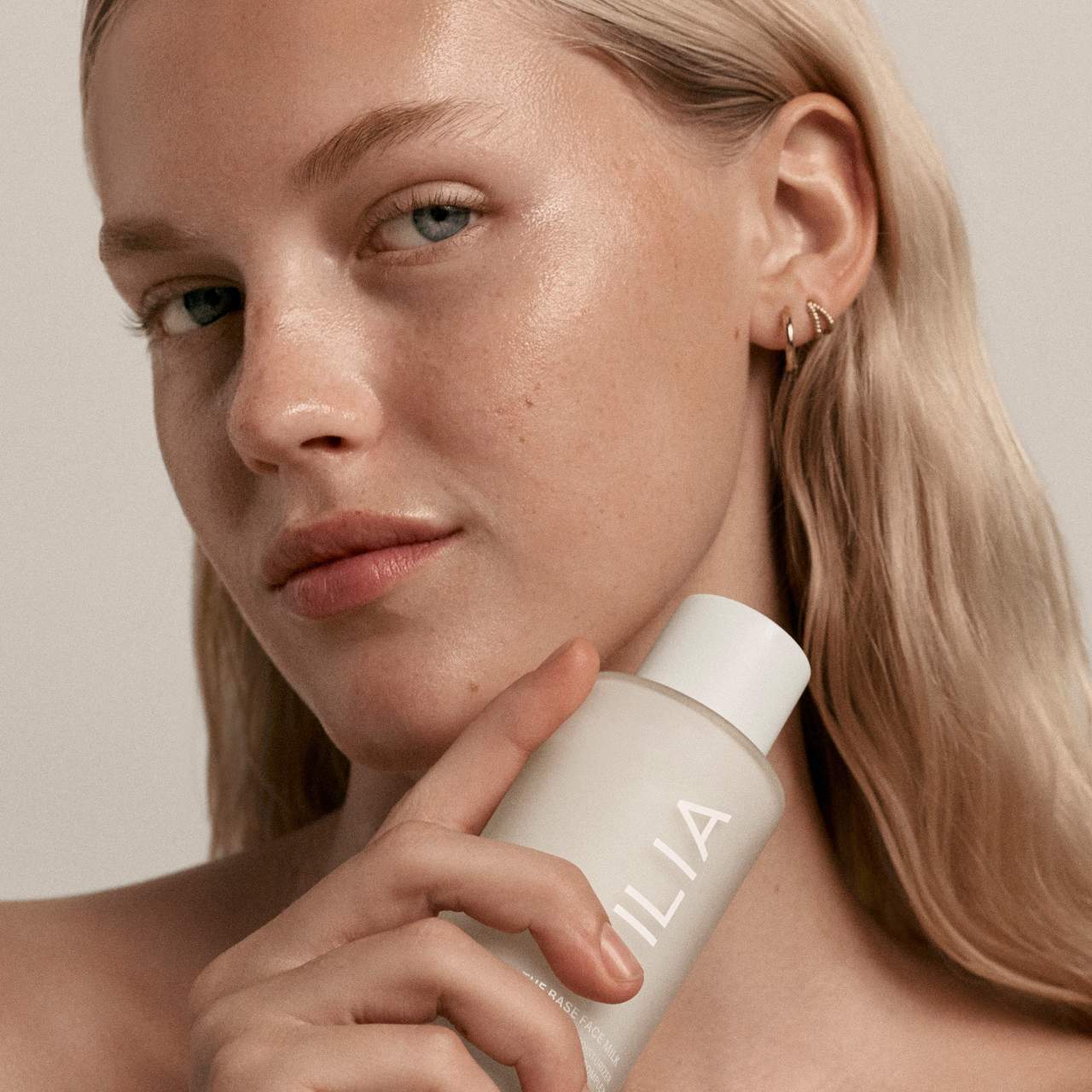 ILIA  The Base Face Milk Essence & Lightweight Moisturizer with Hyaluronic Acid